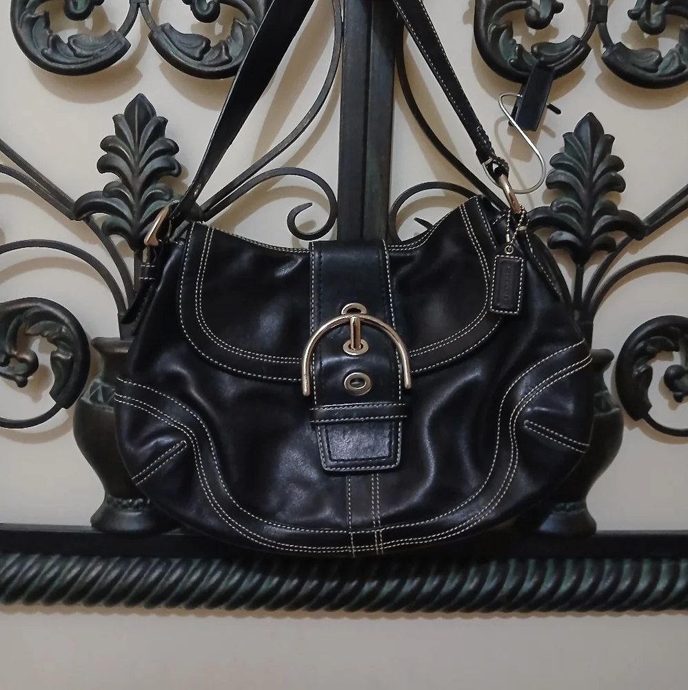 Sold!! Coach Vintage Y2K Soho Leather Flap Buckle Leather Shoulder Bag - Picture 2 of 13